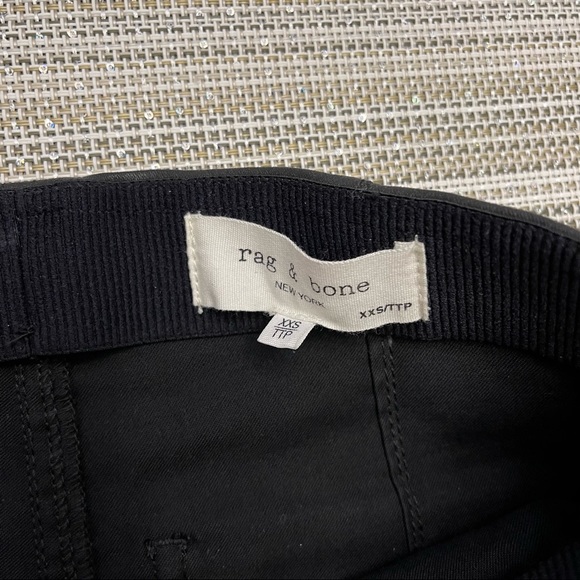 Rag & Bone jeggings with back pockets - Picture 4 of 5